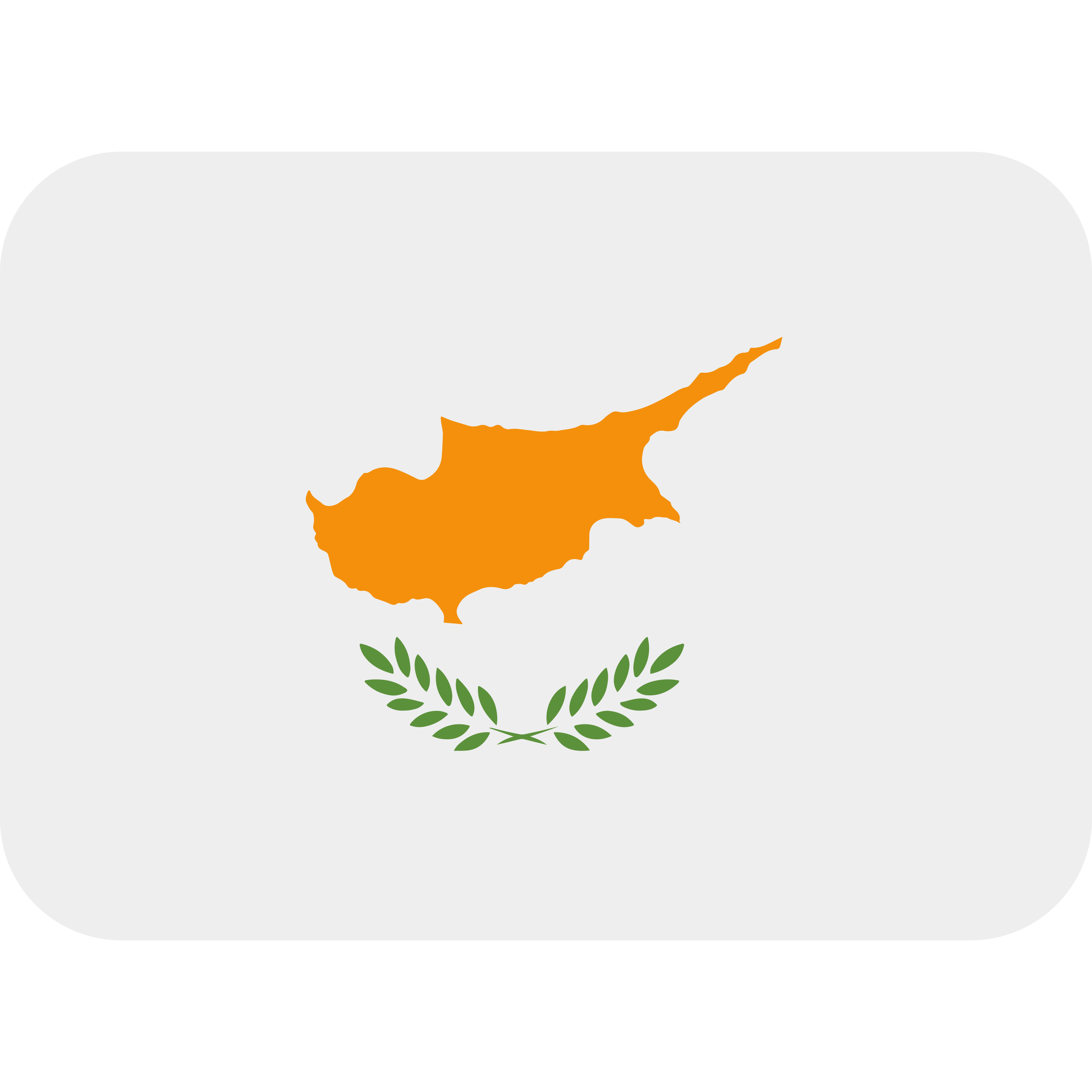 印有 Flag: Cyprus 表情符号 🇨🇾 的 TaylorMade TP5 高尔夫球