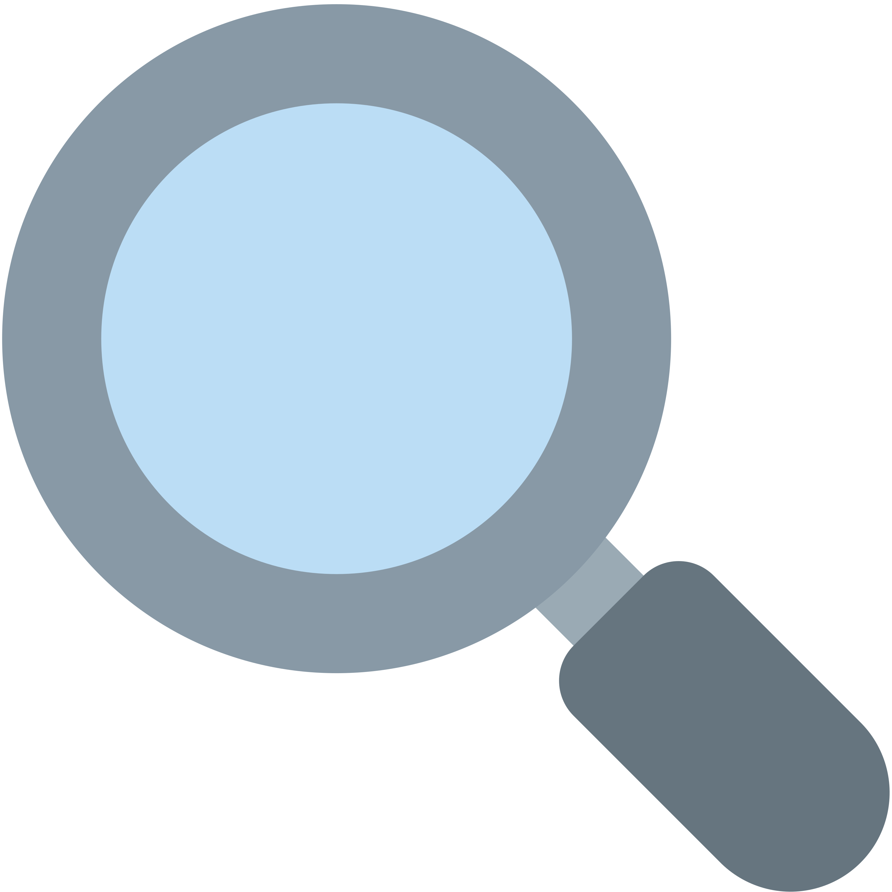 印有 Magnifying glass tilted left 表情符号 🔍 的 TaylorMade TP5 高尔夫球