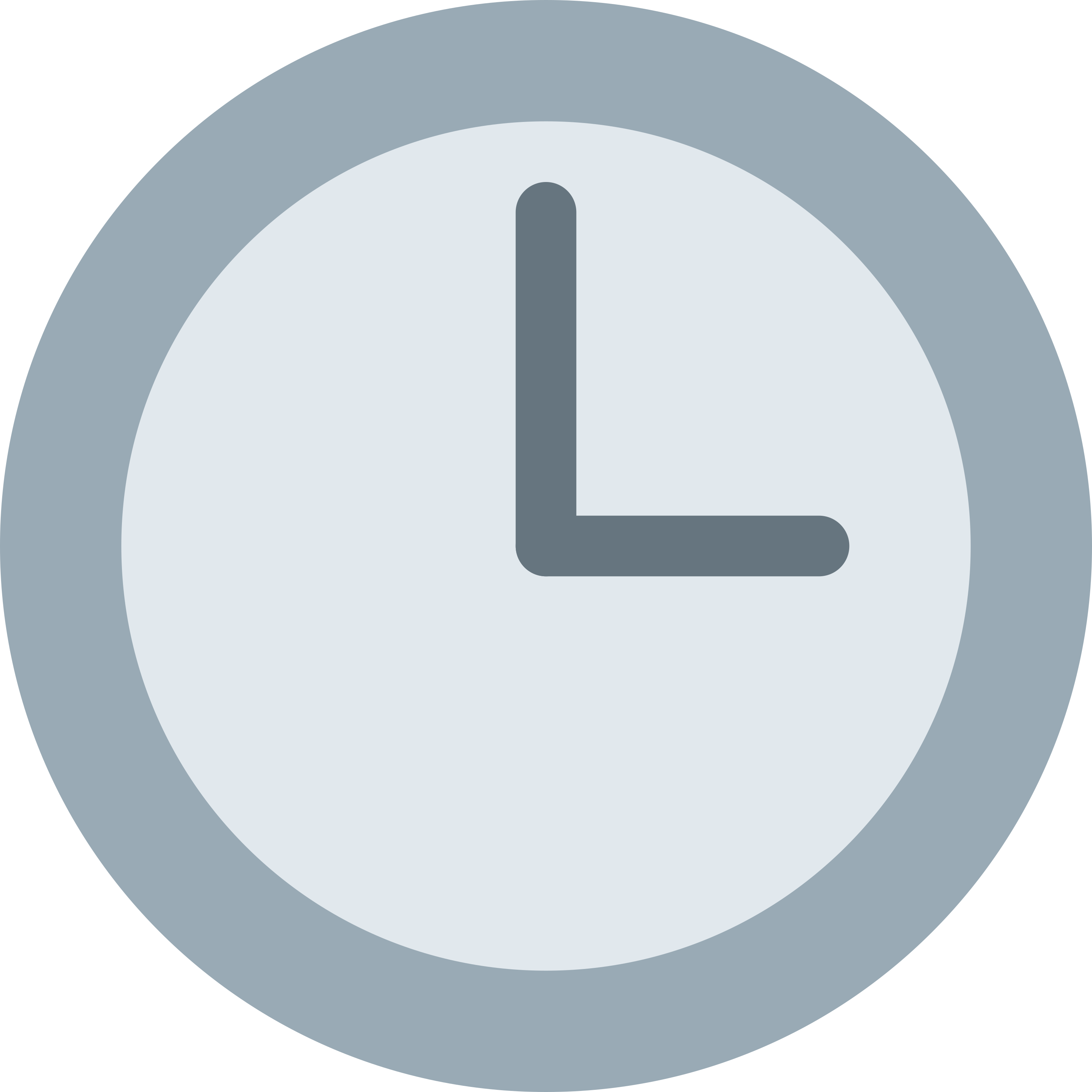 印有 Three o’clock 表情符号 🕒 的 TaylorMade TP5 高尔夫球