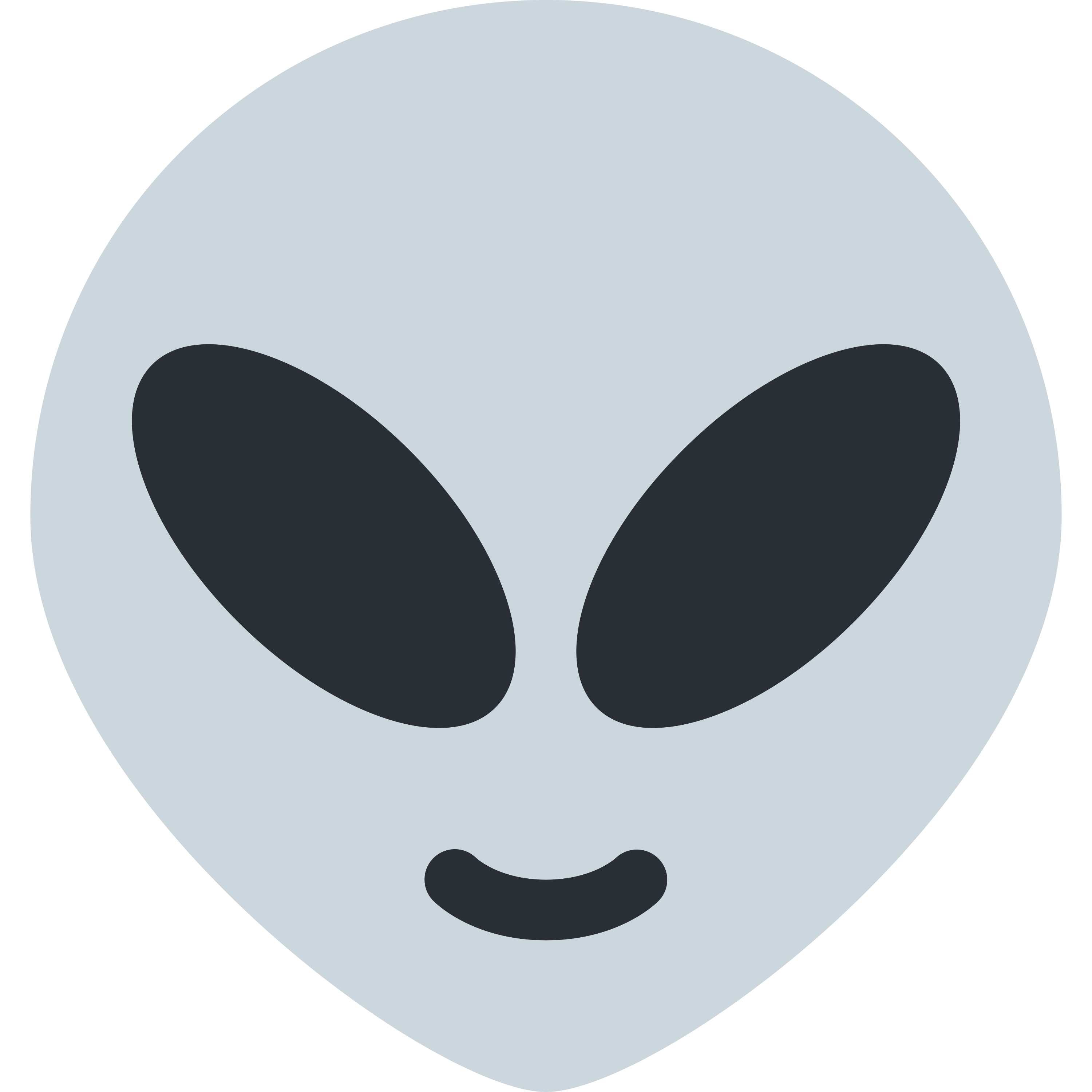 白い陶器のラテマグにプリントされた Alien の絵文字 👽